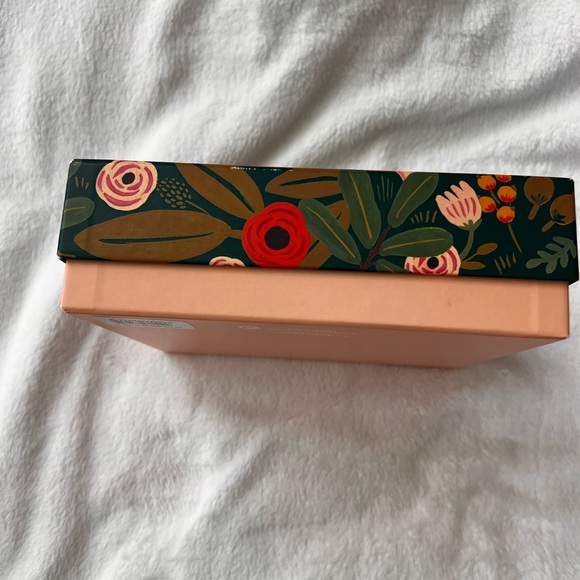 RIFLE PAPER CO. + L'OCCITANE EN PROVENCE colaboration  product Box - Picture 4 of 11